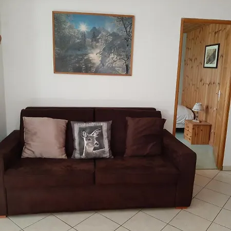 Les Grands Champs Apartment *